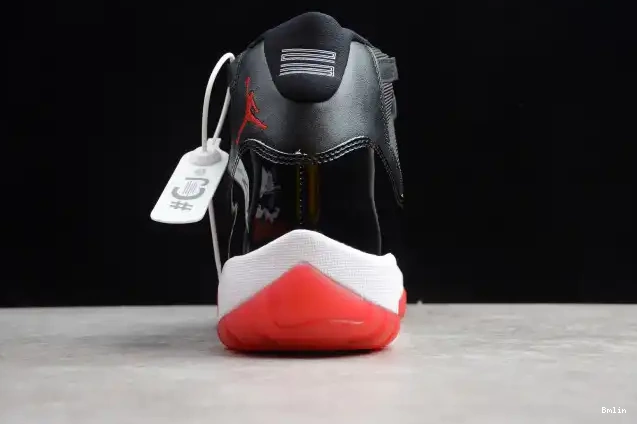 Bmlin Bred(2019) 11 378037-061 Jordan Air 0606